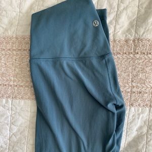 Size 6 25 in inseam lululemon aligns